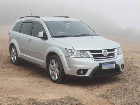 FIAT FREEMONT 2.4 PRECISION 16V GASOLINA 4P AUTOMÁTICO